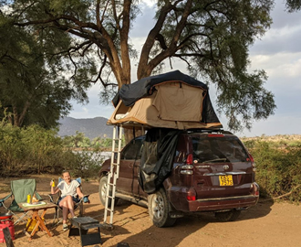 4x4-Kenya toyota Prado with rooftop camping tent 
