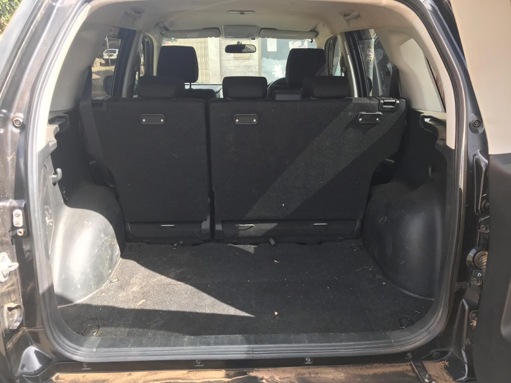 4x4-Kenya Suzuki Escudo luggage space