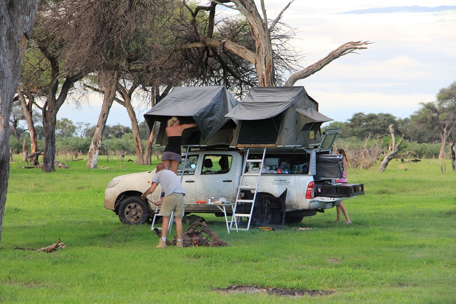 4x4-Kenya Toyota Hilux jeep with double roof top tents and camping euipment for family camping safari trips